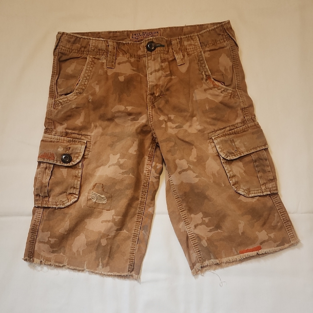 True Religion Vintage Y2K Boys Recon Size 14 Camo Cargo Shorts Raw Hem